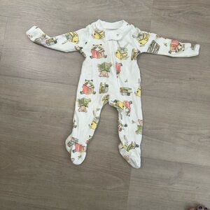 Burt’s Bees Adorable White premie One Piece with Bear Print